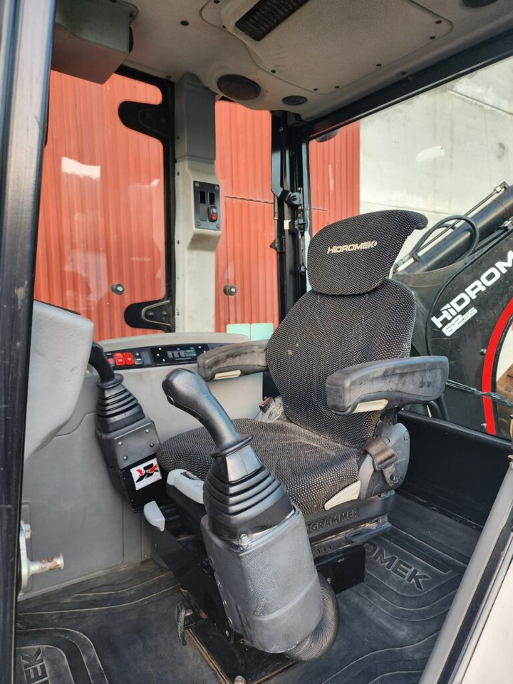 HIDROMEK HMK62SS - Kotrórakodó: 5 kép. HIDROMEK HMK62SS - Kotrórakodó: 5 kép.