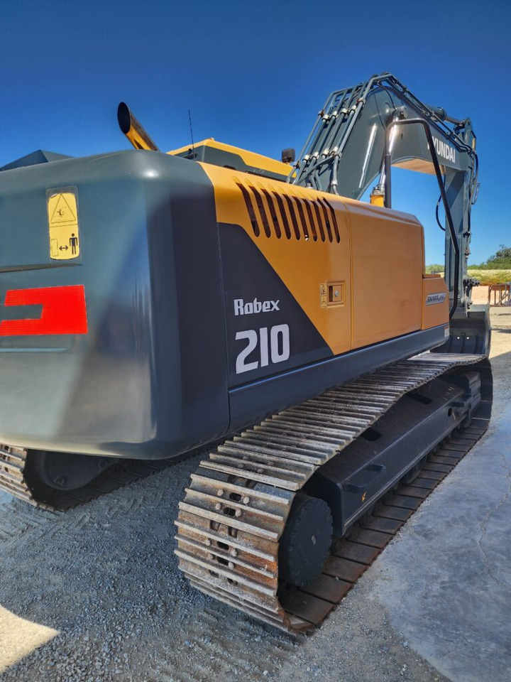 HYUNDAI R210 NUEVA - Lánctalpas kotró: 4 kép. HYUNDAI R210 NUEVA - Lánctalpas kotró: 4 kép.