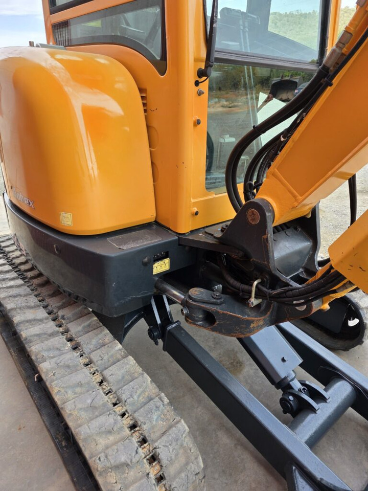 HYUNDAI ROBEX 35Z-9 - Minikotró: 5 kép. HYUNDAI ROBEX 35Z-9 - Minikotró: 5 kép.