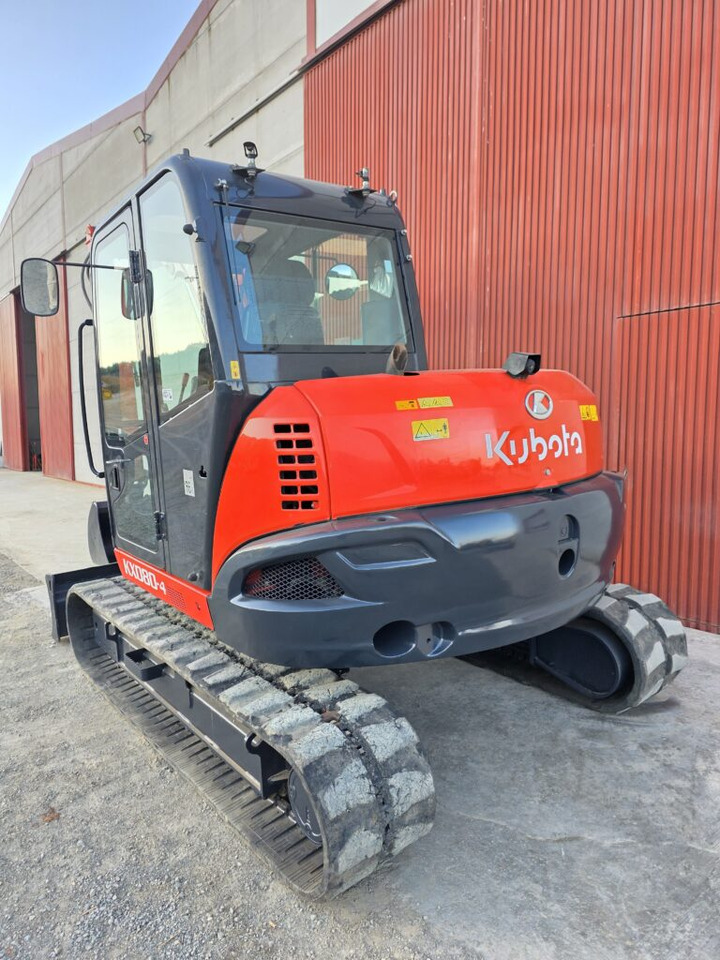 KUBOTA KX080-4A2 - Minikotró: 2 kép. KUBOTA KX080-4A2 - Minikotró: 2 kép.