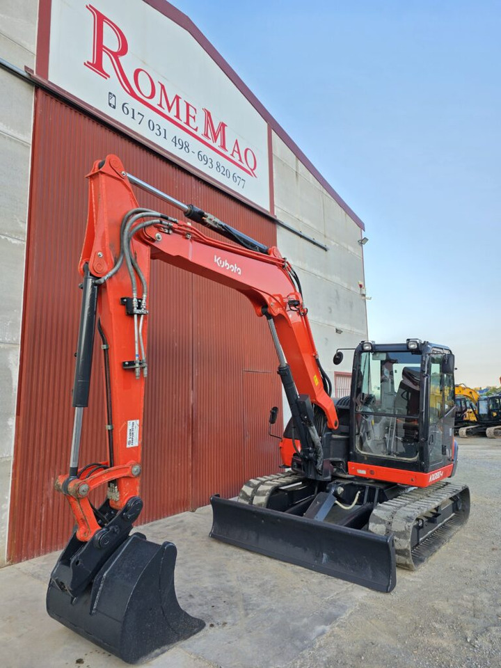 KUBOTA KX080-4A2 - Minikotró: 3 kép. KUBOTA KX080-4A2 - Minikotró: 3 kép.