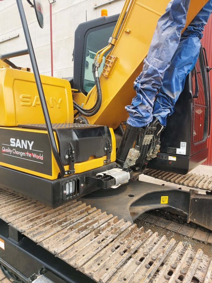 SANY SY135C NUEVA - Lánctalpas kotró: 5 kép. SANY SY135C NUEVA - Lánctalpas kotró: 5 kép.