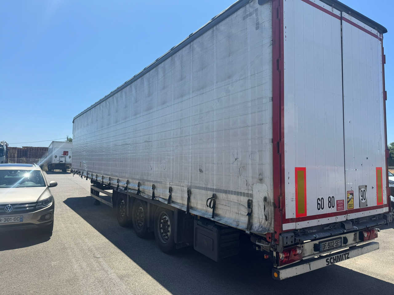 SCHMITZ VARIUS MEGA - Félpótkocsi: 4 kép. SCHMITZ VARIUS MEGA - Félpótkocsi: 4 kép.