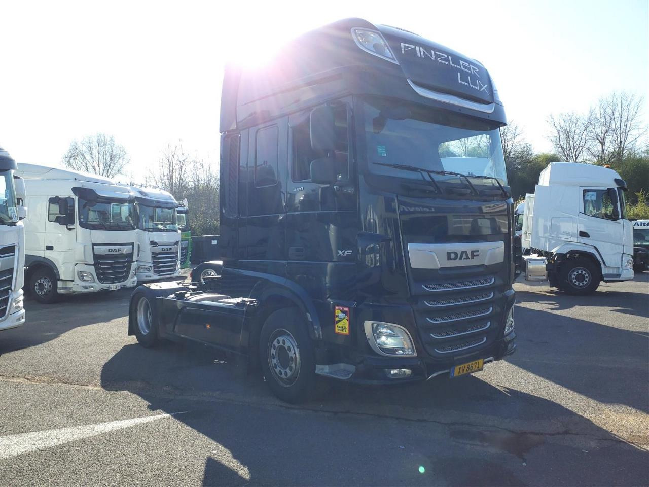 DAF BIGSPACE XF480 - Nyergesvontató: 1 kép. DAF BIGSPACE XF480 - Nyergesvontató: 1 kép.