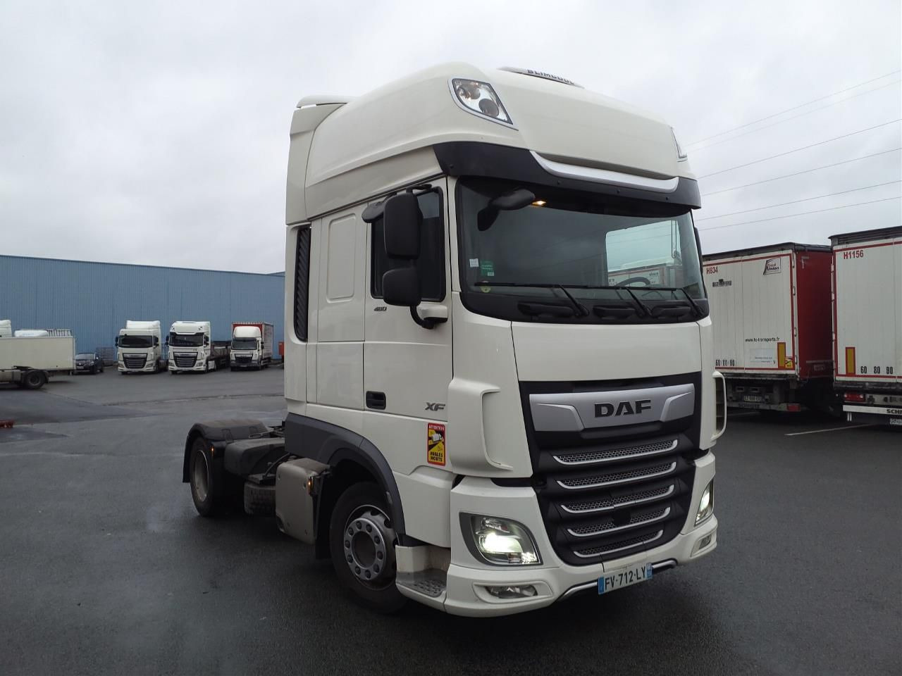 DAF MEGA XF480 - Nyergesvontató: 1 kép. DAF MEGA XF480 - Nyergesvontató: 1 kép.