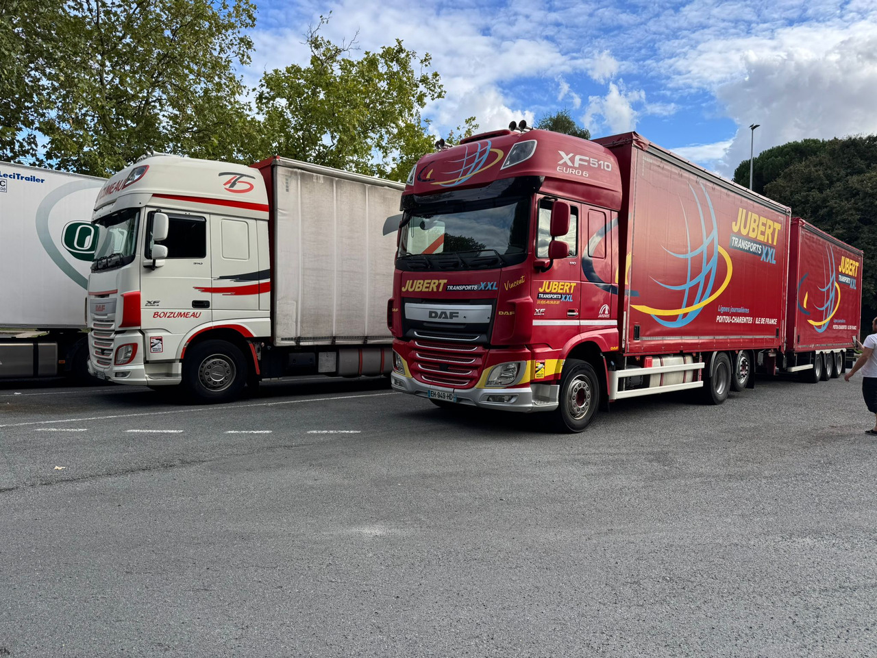 DAF XF510 - Teherautó: 3 kép. DAF XF510 - Teherautó: 3 kép.