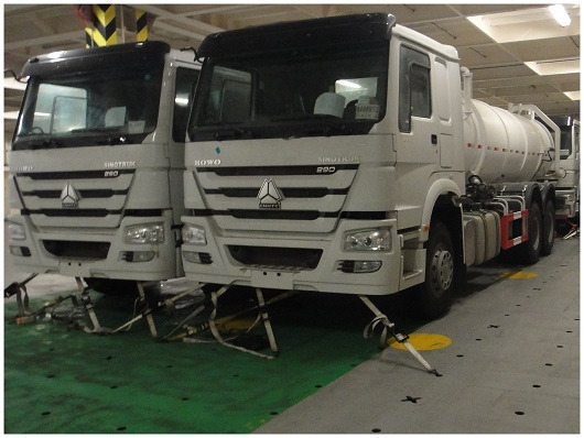 HOWO 6X4 WATER TANK TRUCK HIGH QUALITY 290HP/336HP / 371HP Tipper - Tartályos teherautó: 2 kép. HOWO 6X4 WATER TANK TRUCK HIGH QUALITY 290HP/336HP / 371HP Tipper - Tartályos teherautó: 2 kép.