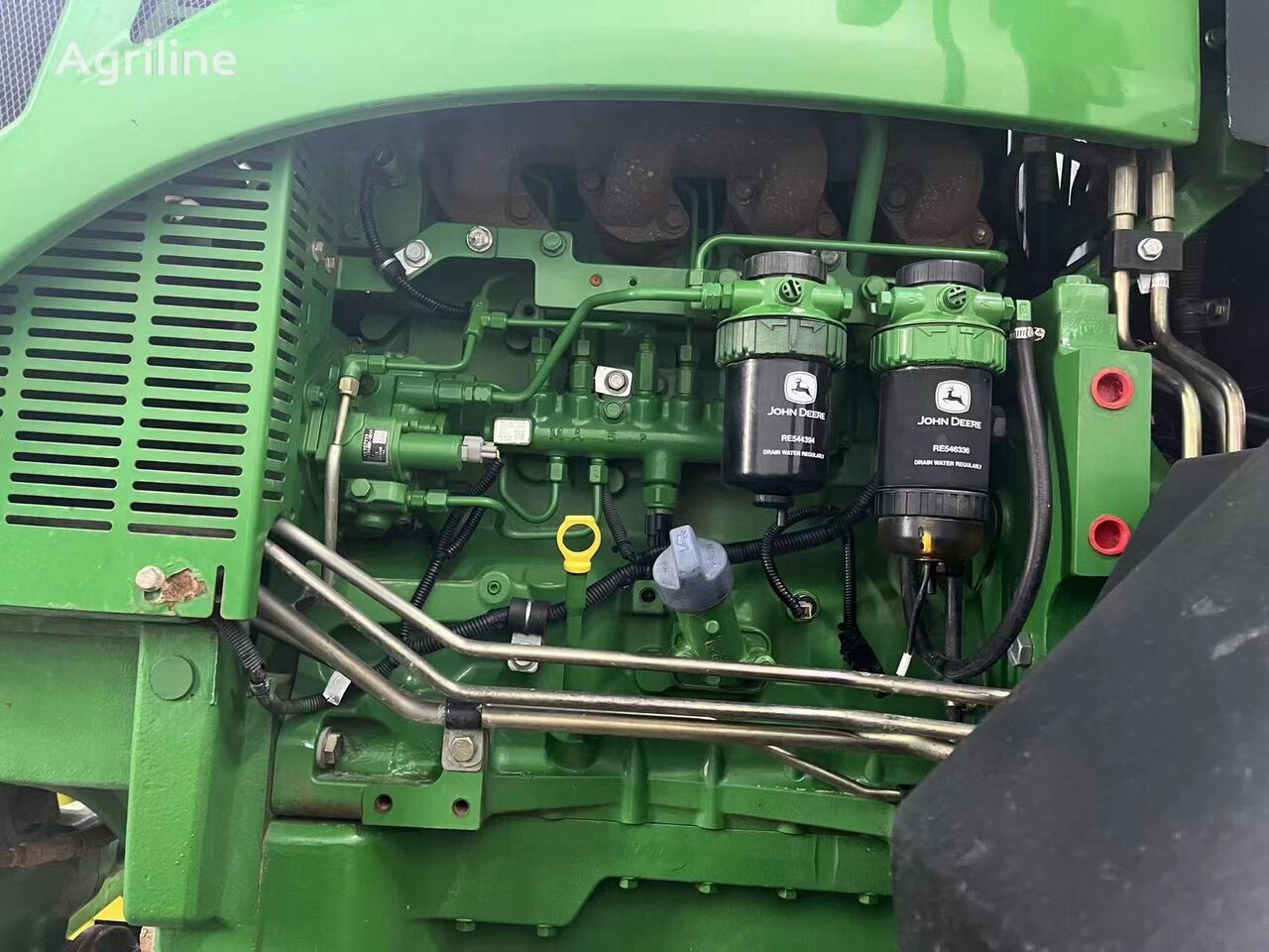 John Deere 1404 - Traktor: 4 kép. John Deere 1404 - Traktor: 4 kép.