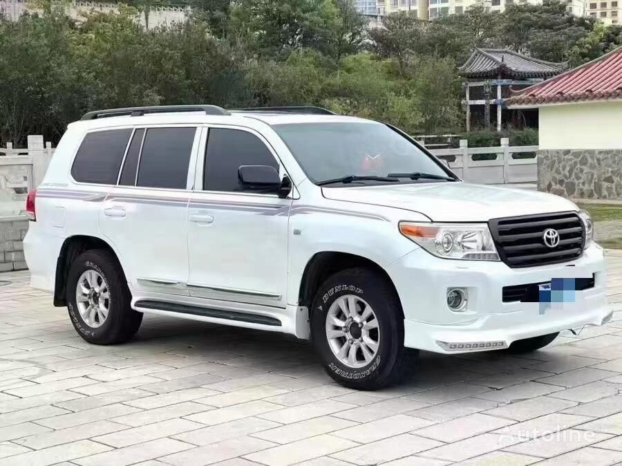 Toyota Land Cruiser - Terepjáró/ SUV: 1 kép. Toyota Land Cruiser - Terepjáró/ SUV: 1 kép.