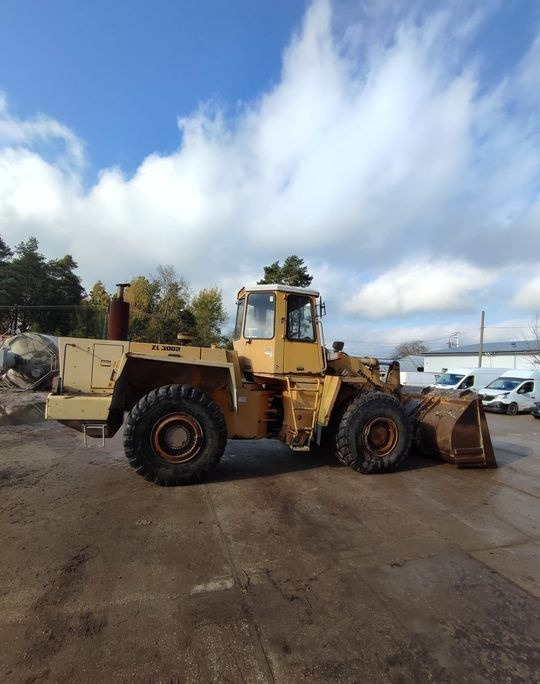 Zettelmeyer ZL 3002 - Gumikerekes homlokrakodó: 4 kép. Zettelmeyer ZL 3002 - Gumikerekes homlokrakodó: 4 kép.