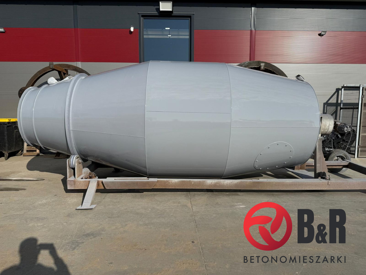 BĘBEN DO BETONOMIESZARKI LIEBHERR, CIFA, STETTER - Betonmixer: 5 kép. BĘBEN DO BETONOMIESZARKI LIEBHERR, CIFA, STETTER - Betonmixer: 5 kép.