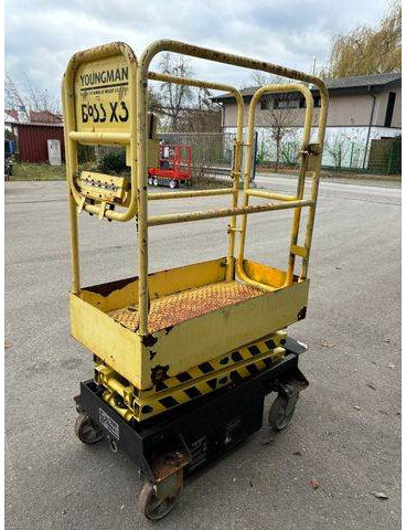 Boss 4,55m Arbeitsbühne Personenlift, BJ 2012 - Ollós emelő: 3 kép. Boss 4,55m Arbeitsbühne Personenlift, BJ 2012 - Ollós emelő: 3 kép.
