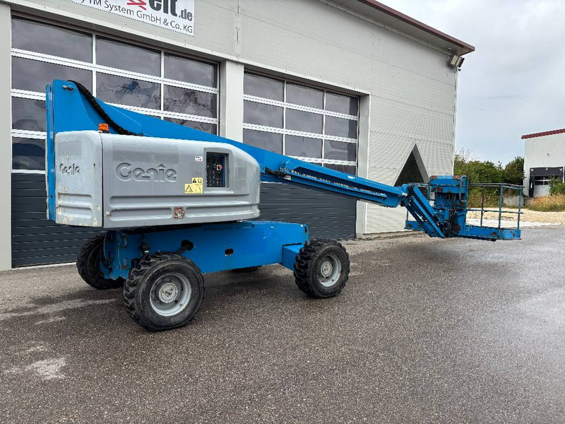 Genie S45 - 15,7m Diesel 4x4 Teleskop-Arbeitsbühne - Személyemelő: 3 kép. Genie S45 - 15,7m Diesel 4x4 Teleskop-Arbeitsbühne - Személyemelő: 3 kép.