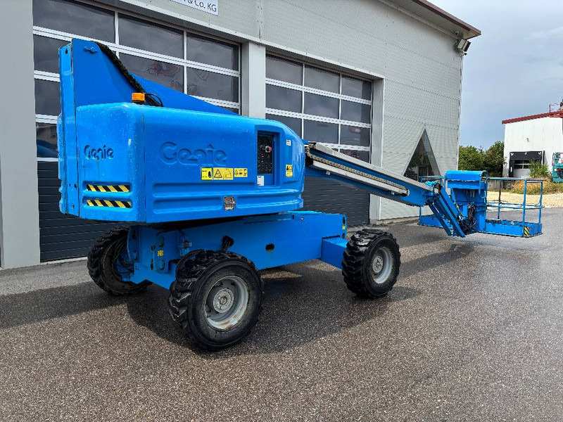 Genie S45 - 15,7m Diesel 4x4 Teleskop-Arbeitsbühne - Személyemelő: 3 kép. Genie S45 - 15,7m Diesel 4x4 Teleskop-Arbeitsbühne - Személyemelő: 3 kép.