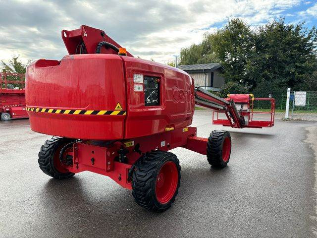 Genie S45XC - 15,7m Diesel Teleskoparbeitsbühne 4x4 - Személyemelő: 2 kép. Genie S45XC - 15,7m Diesel Teleskoparbeitsbühne 4x4 - Személyemelő: 2 kép.