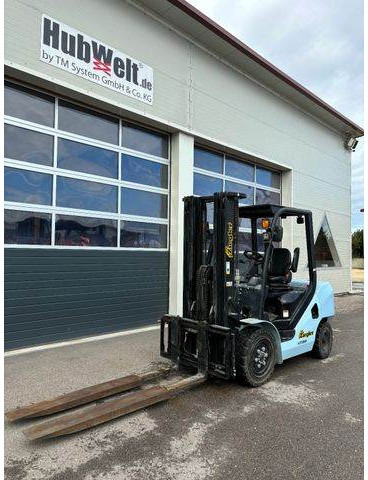 Hyster Yale UT35P Dieselstapler 2500kg, 4800mm, BJ 2019 - Dízel targonca: 2 kép. Hyster Yale UT35P Dieselstapler 2500kg, 4800mm, BJ 2019 - Dízel targonca: 2 kép.