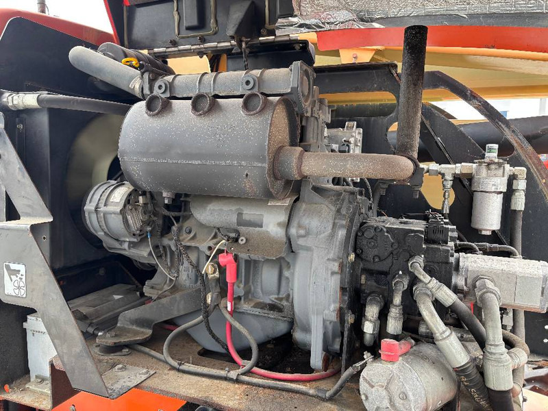JLG 510AJ - 17,8m Diesel Gelenk-Teleskop-Bühne - Személyemelő: 5 kép. JLG 510AJ - 17,8m Diesel Gelenk-Teleskop-Bühne - Személyemelő: 5 kép.