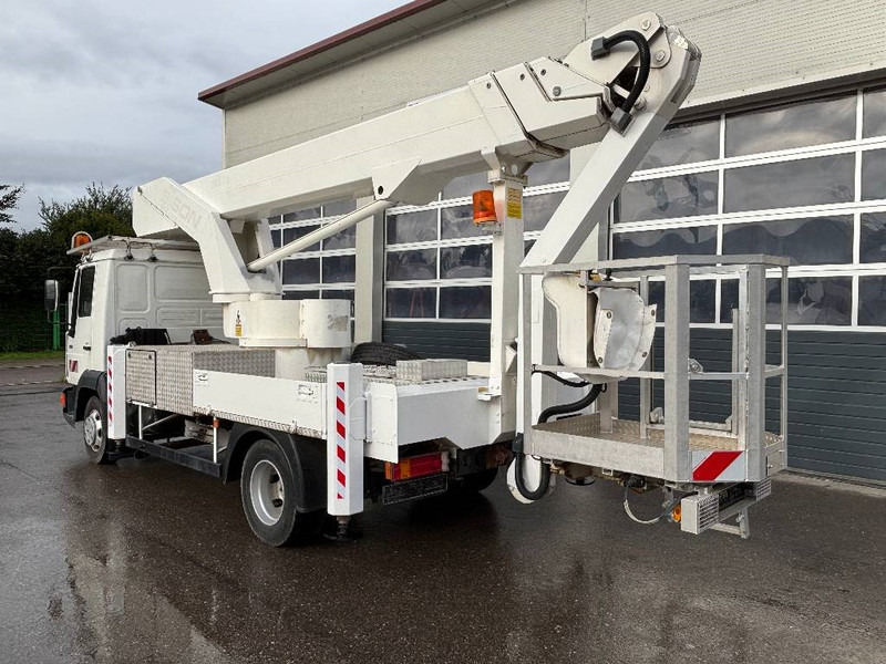 Palfinger TKA 30 KS LKW Arbeitsbühne 30m auf MAN - Emelőkosaras teherautó: 2 kép. Palfinger TKA 30 KS LKW Arbeitsbühne 30m auf MAN - Emelőkosaras teherautó: 2 kép.