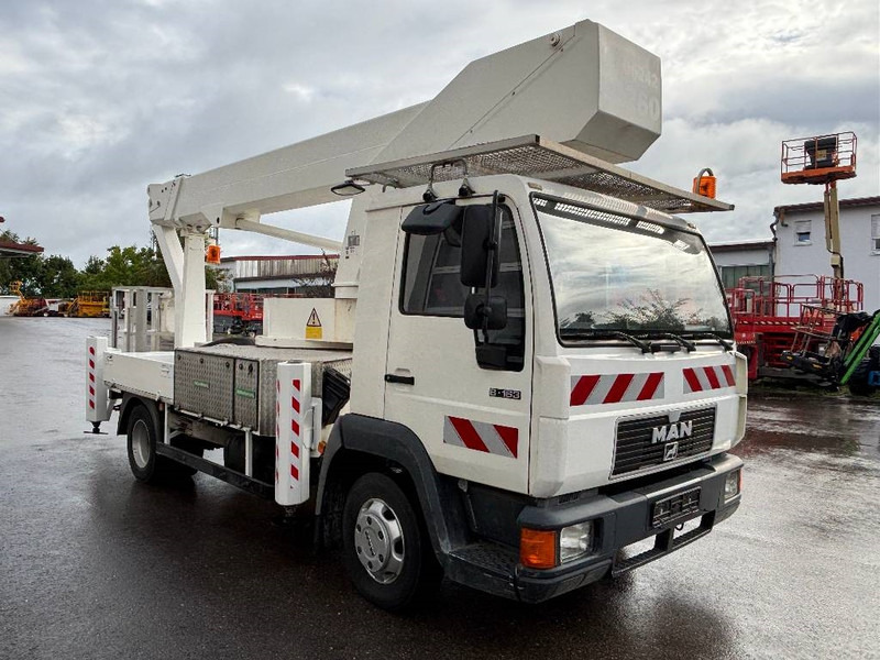 Palfinger TKA 30 KS LKW Arbeitsbühne 30m auf MAN - Emelőkosaras teherautó: 5 kép. Palfinger TKA 30 KS LKW Arbeitsbühne 30m auf MAN - Emelőkosaras teherautó: 5 kép.
