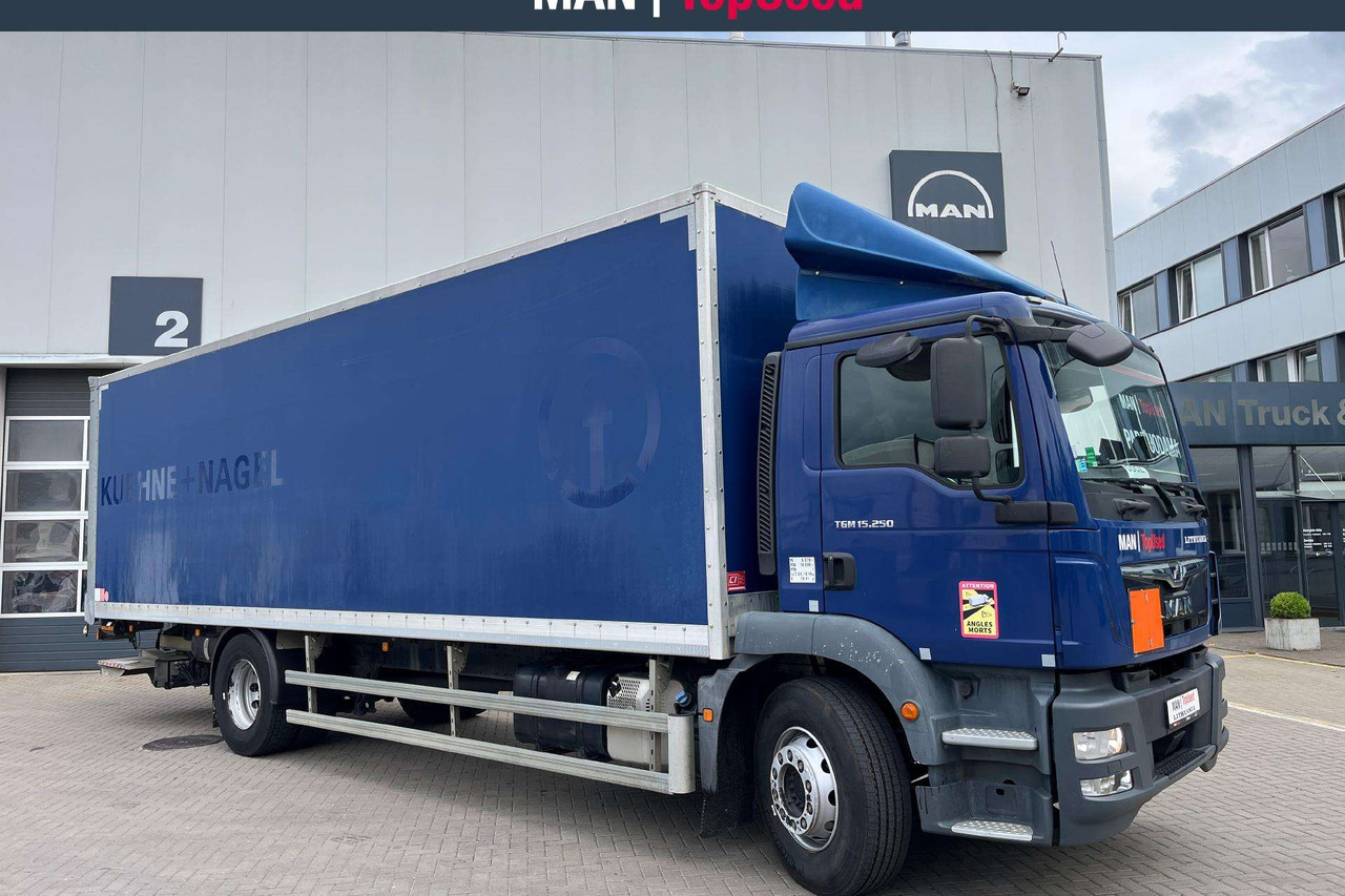 MAN TGM 15.250 4X2 Liftas ADR AT(8882) - Dobozos felépítményű teherautó: 2 kép. MAN TGM 15.250 4X2 Liftas ADR AT(8882) - Dobozos felépítményű teherautó: 2 kép.