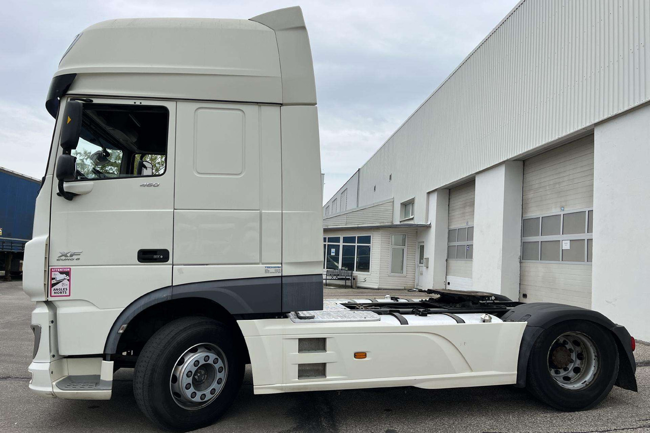 DAF XF 460 FT (08576) - Nyergesvontató: 4 kép. DAF XF 460 FT (08576) - Nyergesvontató: 4 kép.
