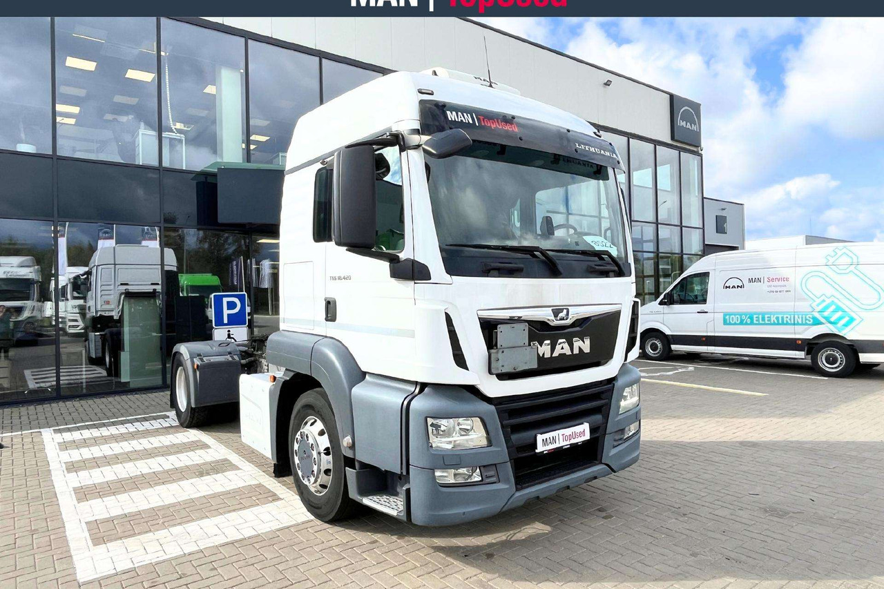 MAN 18.420 ADR EXIII - Nyergesvontató: 2 kép. MAN 18.420 ADR EXIII - Nyergesvontató: 2 kép.