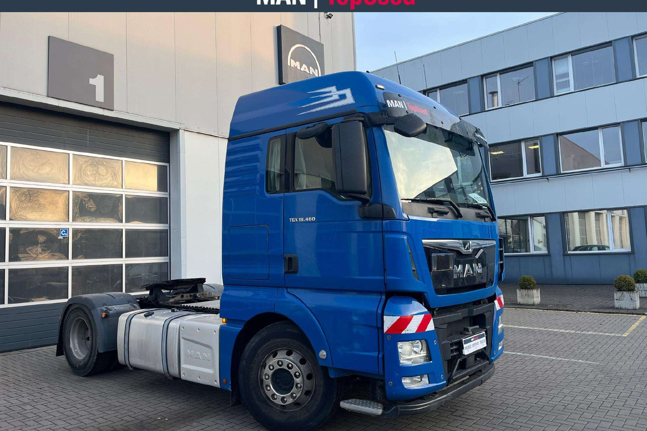 MAN 18.460 XLX cab Hidraulika (9312) - Nyergesvontató: 2 kép. MAN 18.460 XLX cab Hidraulika (9312) - Nyergesvontató: 2 kép.
