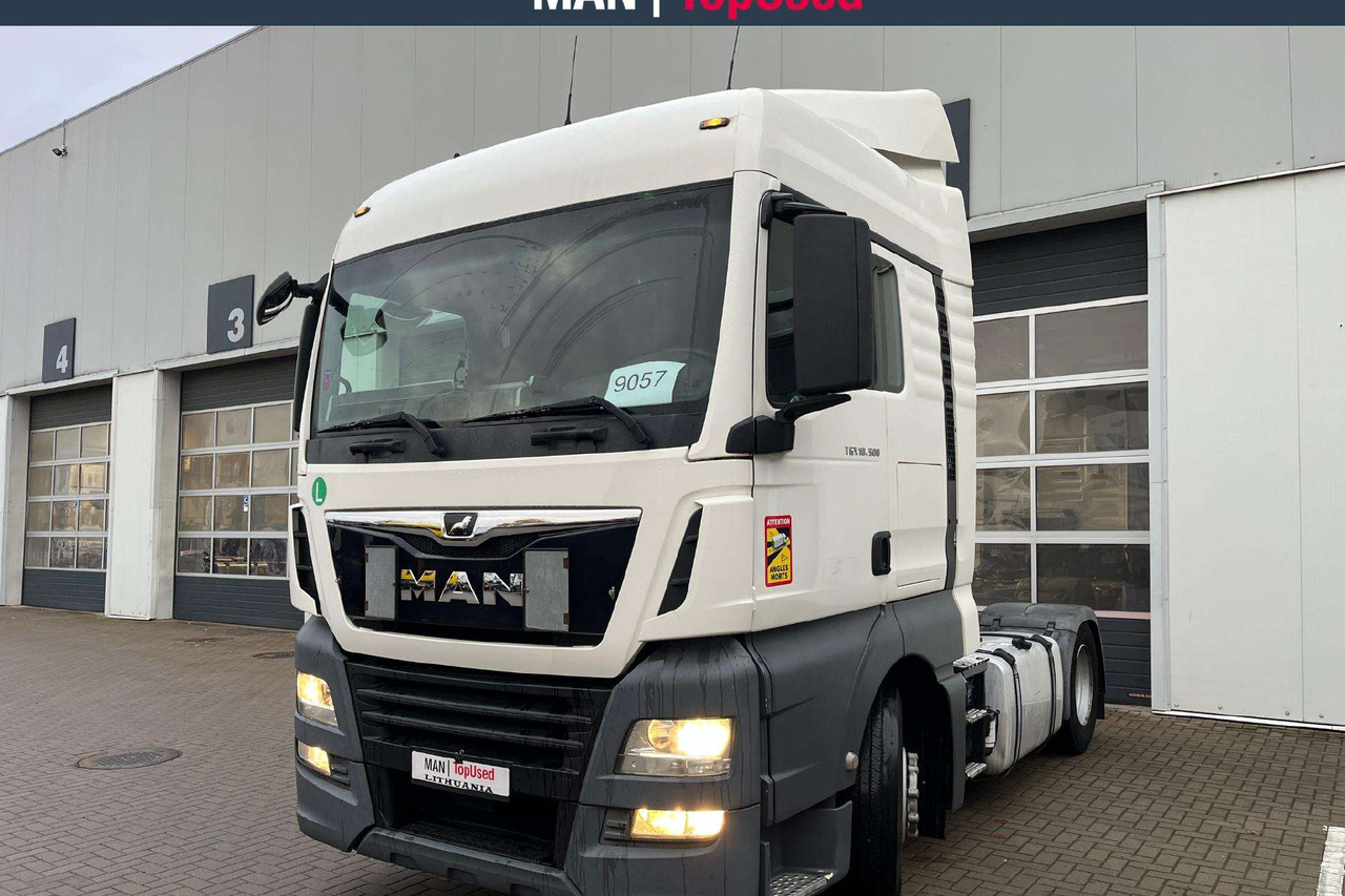 MAN 18.500 XLX Cab Retarder (9057) - Nyergesvontató: 1 kép. MAN 18.500 XLX Cab Retarder (9057) - Nyergesvontató: 1 kép.