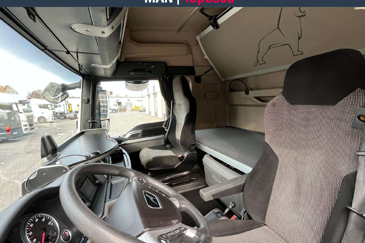 MAN 18.500 XLX Cab Retarder (9057) - Nyergesvontató: 5 kép. MAN 18.500 XLX Cab Retarder (9057) - Nyergesvontató: 5 kép.