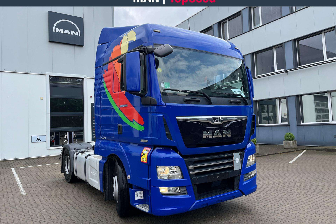 MAN 18.500 XLX Cab Retarder ADR EXIII - Nyergesvontató: 2 kép. MAN 18.500 XLX Cab Retarder ADR EXIII - Nyergesvontató: 2 kép.