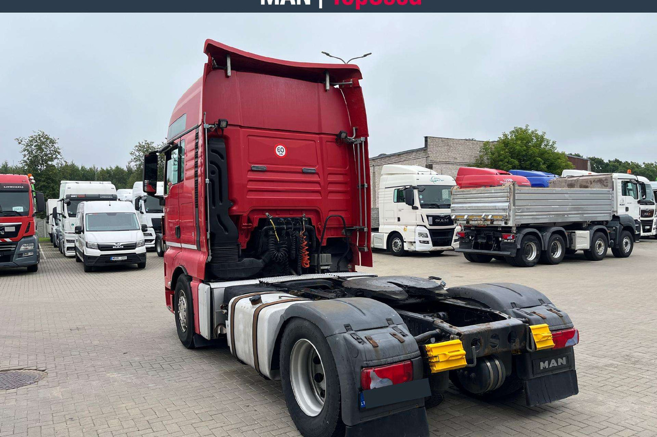 MAN TGX 18.440 Euro5 Retarder (8752) - Nyergesvontató: 3 kép. MAN TGX 18.440 Euro5 Retarder (8752) - Nyergesvontató: 3 kép.