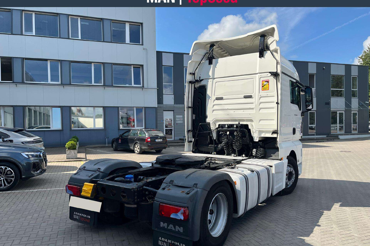MAN TGX 18.460 XLX Retarder ADR AT 8826 - Nyergesvontató: 4 kép. MAN TGX 18.460 XLX Retarder ADR AT 8826 - Nyergesvontató: 4 kép.