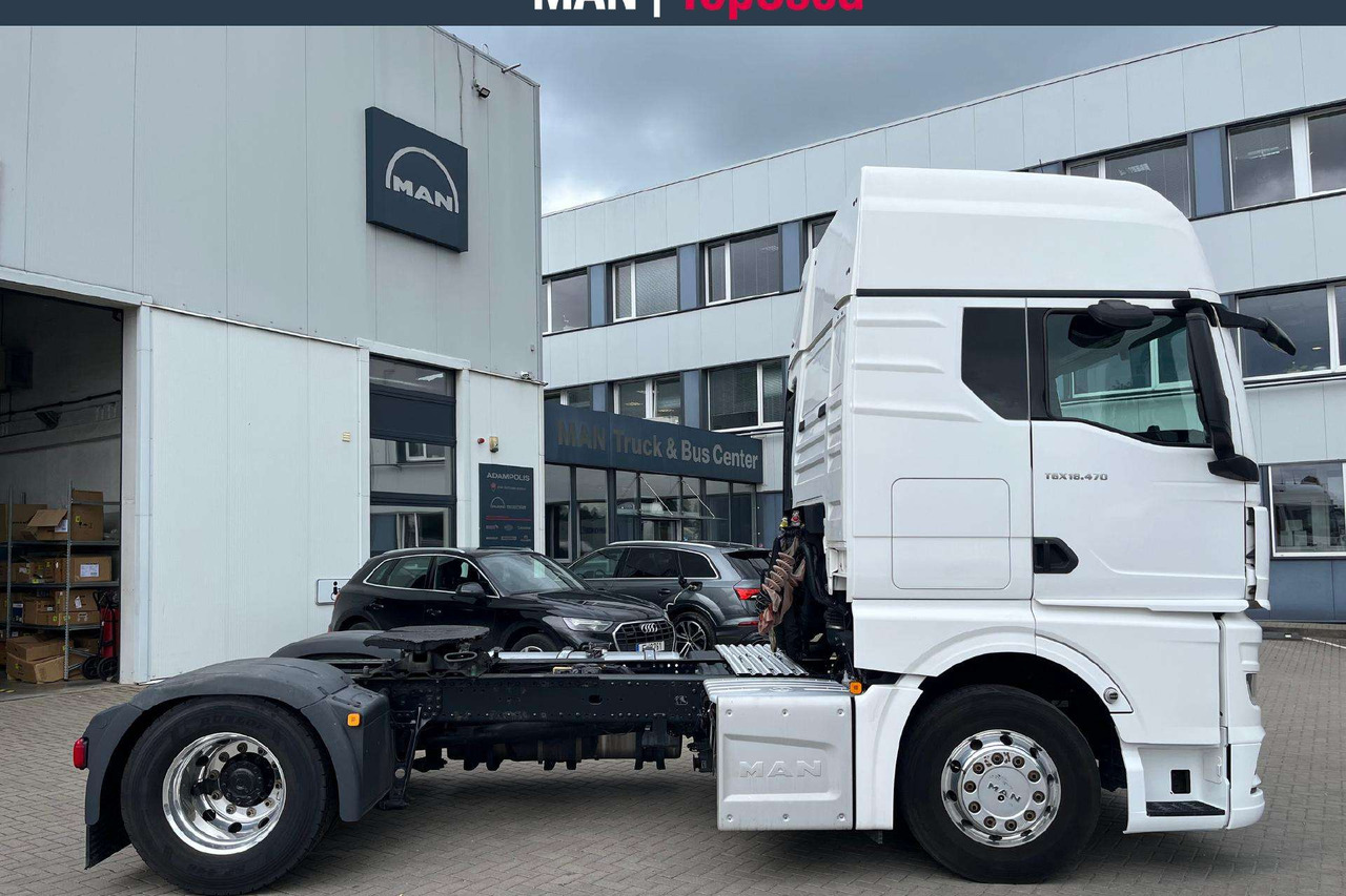 MAN TGX 18.470 GX ADR EXIII (1102) - Nyergesvontató: 5 kép. MAN TGX 18.470 GX ADR EXIII (1102) - Nyergesvontató: 5 kép.