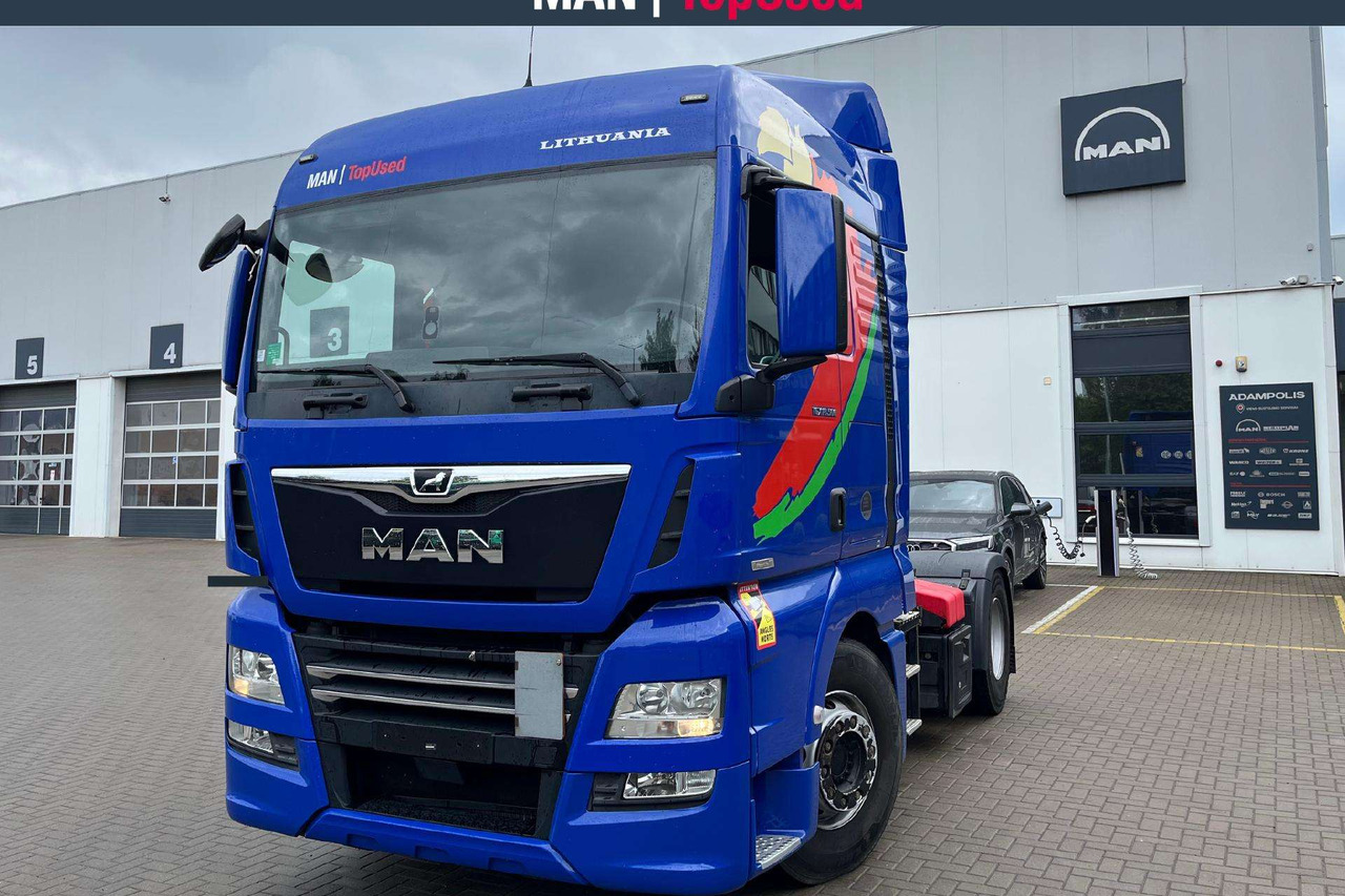 MAN TGX 18.500 XLX Cab Retarder (8739) - Nyergesvontató: 1 kép. MAN TGX 18.500 XLX Cab Retarder (8739) - Nyergesvontató: 1 kép.