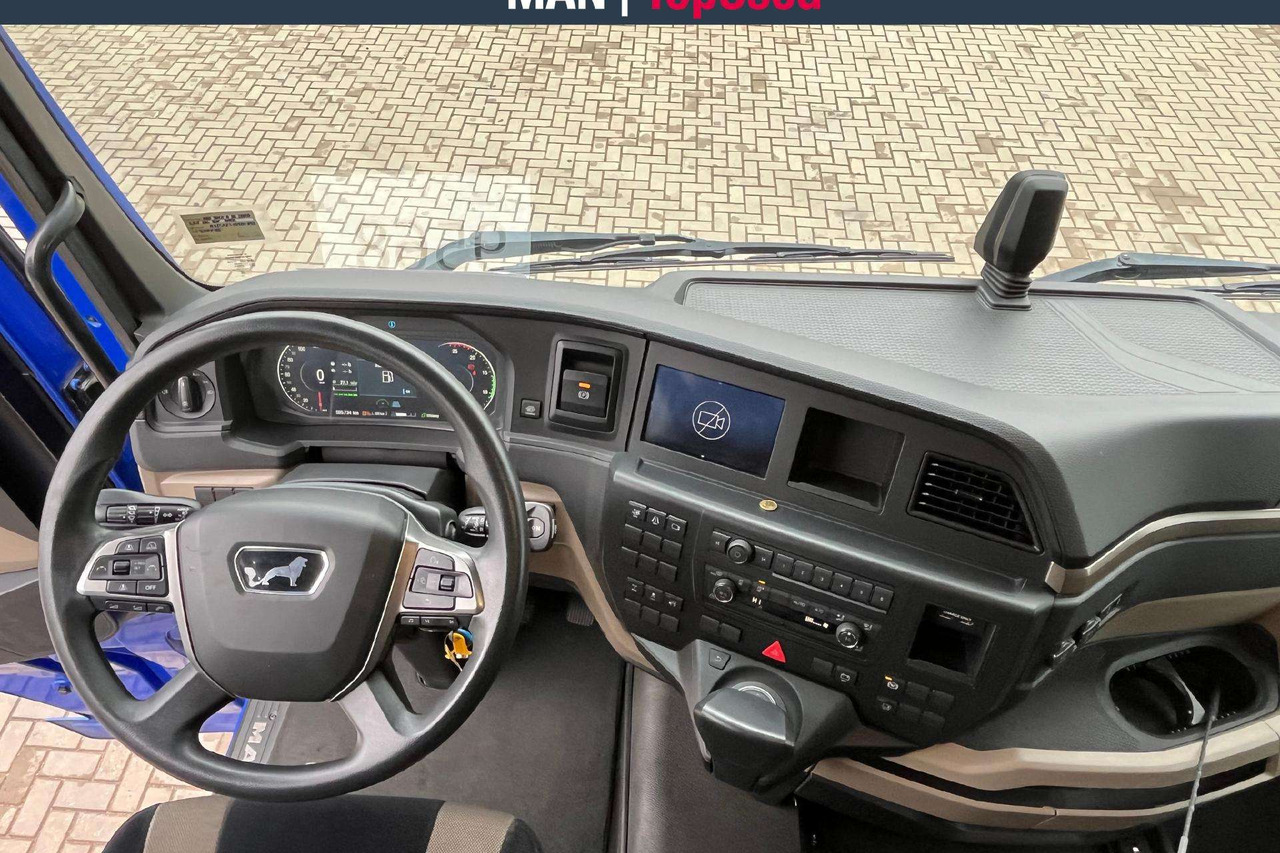 MAN TGX 18.510 4x2 - Nyergesvontató: 5 kép. MAN TGX 18.510 4x2 - Nyergesvontató: 5 kép.