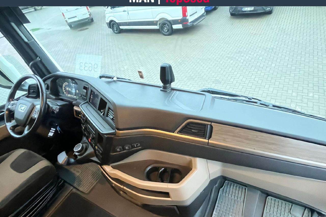 Nyergesvontató MAN TGX 18.510 GX cab Retarder (9633): 7 kép. Nyergesvontató MAN TGX 18.510 GX cab Retarder (9633): 7 kép.