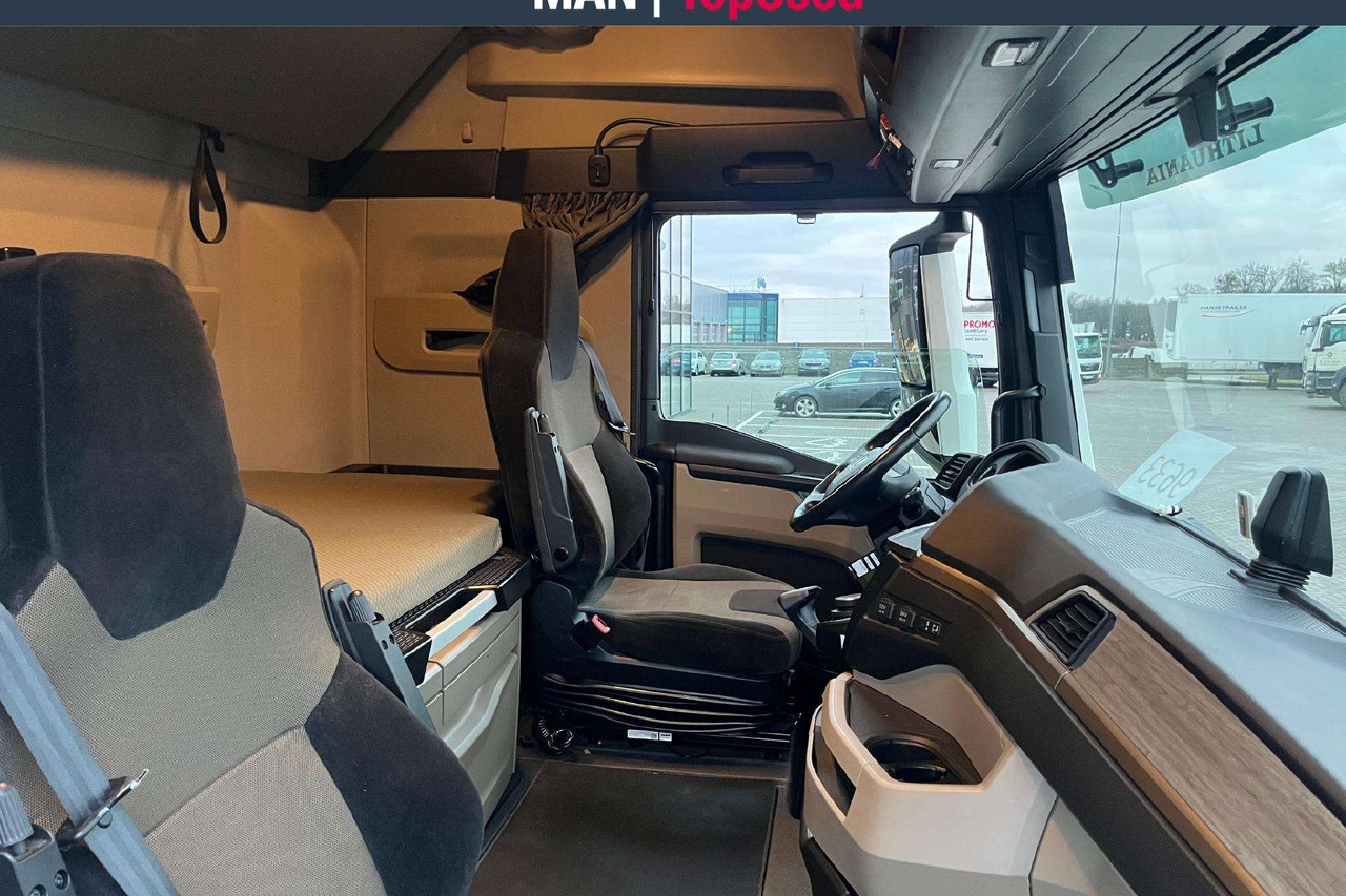 Nyergesvontató MAN TGX 18.510 GX cab Retarder (9633): 6 kép. Nyergesvontató MAN TGX 18.510 GX cab Retarder (9633): 6 kép.