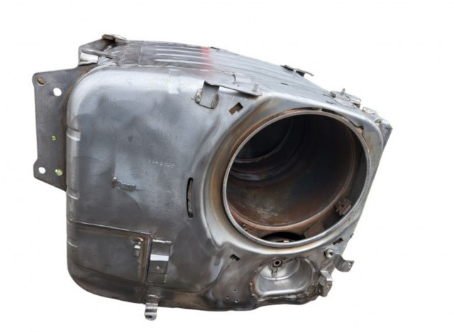 Katalysator SCR Euro 6 SCANIA Serie R - 2587685 2519407 2629445 2519406 2511867 2519405 - Katalizátor - Teherautó: 3 kép. Katalysator SCR Euro 6 SCANIA Serie R - 2587685 2519407 2629445 2519406 2511867 2519405 - Katalizátor - Teherautó: 3 kép.