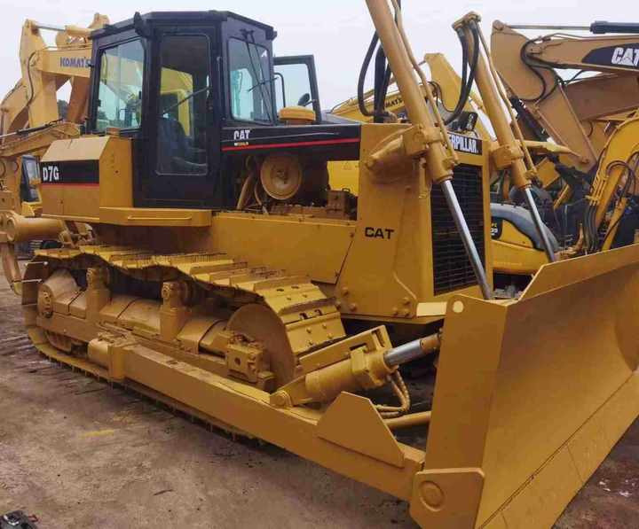 6-way Tilting Blade Caterpillar Crawler Bulldozer Cat D7G With Elevated Tracks Good Condition For Sale - Buldózer: 1 kép. 6-way Tilting Blade Caterpillar Crawler Bulldozer Cat D7G With Elevated Tracks Good Condition For Sale - Buldózer: 1 kép.