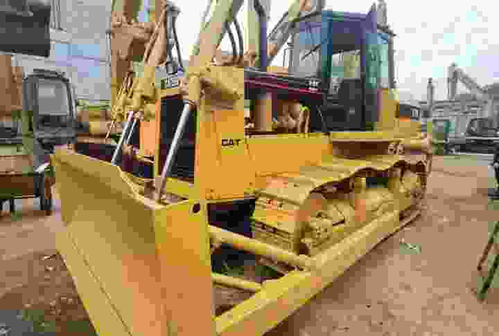 6-way Tilting Blade Caterpillar Crawler Bulldozer Cat D7G With Elevated Tracks Good Condition For Sale - Buldózer: 3 kép. 6-way Tilting Blade Caterpillar Crawler Bulldozer Cat D7G With Elevated Tracks Good Condition For Sale - Buldózer: 3 kép.