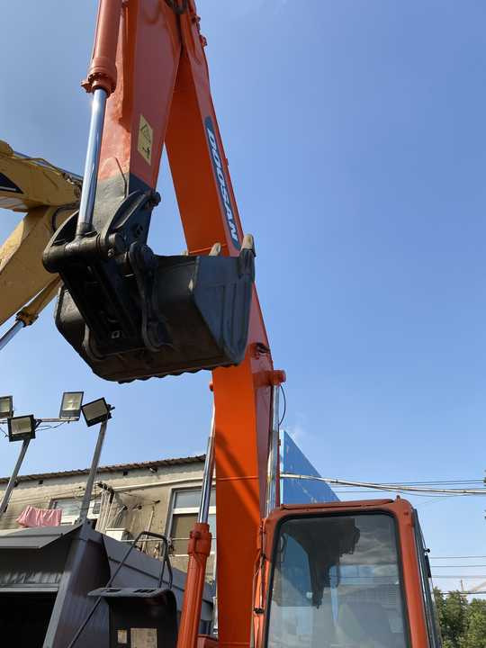 Awesome Performance Korea Imported Small Scale Used Doosan Dh60 Dh55 Dh150 Dx60 Dx225 Excavator in China - Lánctalpas kotró: 4 kép. Awesome Performance Korea Imported Small Scale Used Doosan Dh60 Dh55 Dh150 Dx60 Dx225 Excavator in China - Lánctalpas kotró: 4 kép.