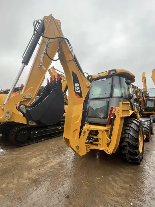 Cheap Price 420f2 Used Backhoe Loader Used Backhoes Cat 420f2 Tractor Backhoe Loader with good working condition on Sale - Kotrórakodó: 2 kép. Cheap Price 420f2 Used Backhoe Loader Used Backhoes Cat 420f2 Tractor Backhoe Loader with good working condition on Sale - Kotrórakodó: 2 kép.