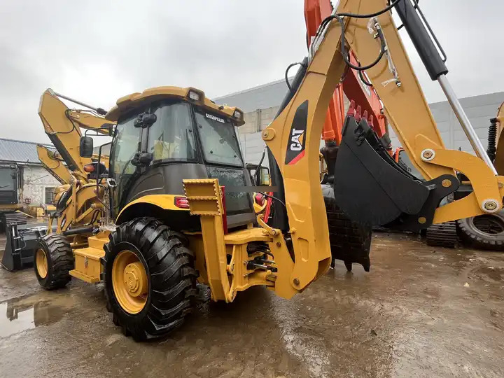 Cheap Price 420f2 Used Backhoe Loader Used Backhoes Cat 420f2 Tractor Backhoe Loader with good working condition on Sale - Kotrórakodó: 3 kép. Cheap Price 420f2 Used Backhoe Loader Used Backhoes Cat 420f2 Tractor Backhoe Loader with good working condition on Sale - Kotrórakodó: 3 kép.