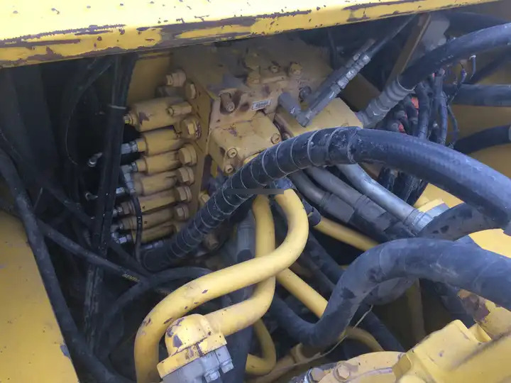 Construction machinery 45 Tons Used Komatsu excavator pc450-8 crawler excavator original Japan Komatsu 450-8 for sale - Kotrógép: 5 kép. Construction machinery 45 Tons Used Komatsu excavator pc450-8 crawler excavator original Japan Komatsu 450-8 for sale - Kotrógép: 5 kép.