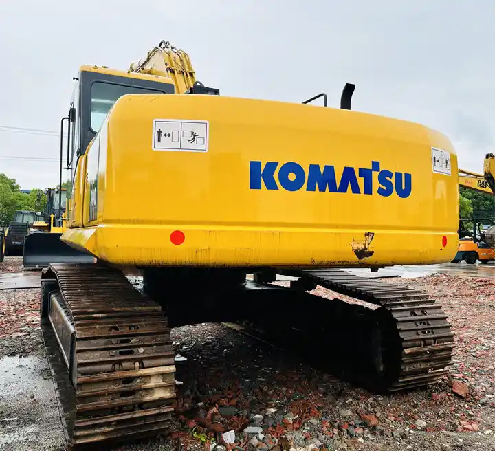 Favorable Price Japan Original Good Working Condition Used Komatsu Pc300-7 Tracked Excavator In Shanghai - Lánctalpas kotró: 3 kép. Favorable Price Japan Original Good Working Condition Used Komatsu Pc300-7 Tracked Excavator In Shanghai - Lánctalpas kotró: 3 kép.