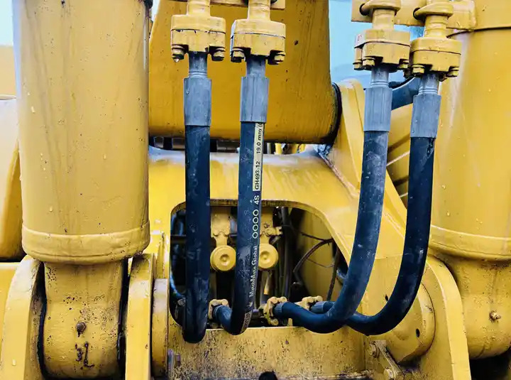Favorable Price Japan Original Good Working Condition Used Komatsu Pc300-7 Tracked Excavator In Shanghai - Lánctalpas kotró: 5 kép. Favorable Price Japan Original Good Working Condition Used Komatsu Pc300-7 Tracked Excavator In Shanghai - Lánctalpas kotró: 5 kép.