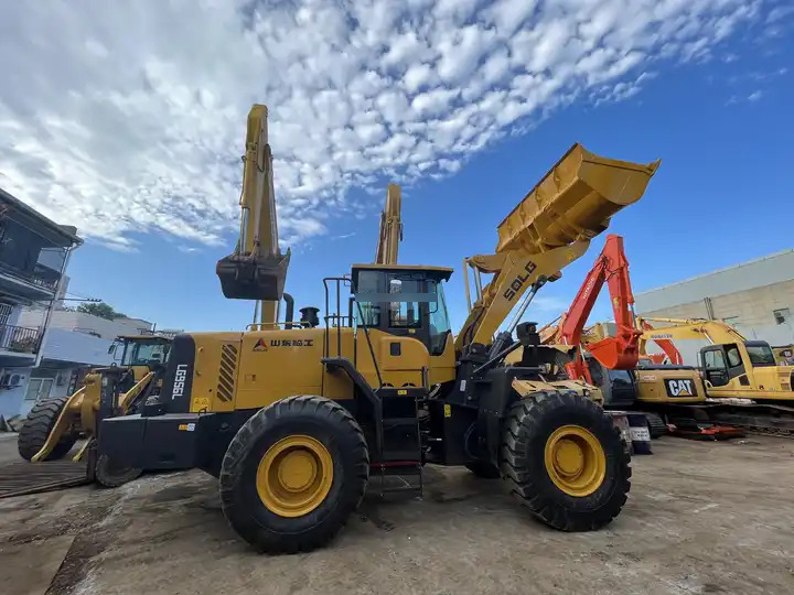 Good Condition SDLG Wheel Loader Used SDLG 956 Loader with good condition and powerful capacity at Cheap Price For Sale - Gumikerekes homlokrakodó: 2 kép. Good Condition SDLG Wheel Loader Used SDLG 956 Loader with good condition and powerful capacity at Cheap Price For Sale - Gumikerekes homlokrakodó: 2 kép.