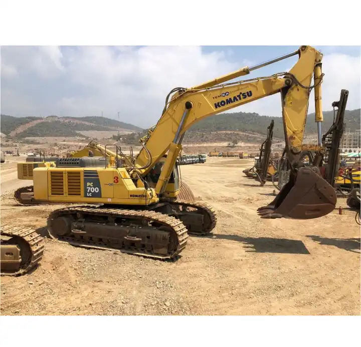 Good Condition Used Komastu PC400 PC450 PC200 PC700 Excavator Komatsu PC200 - Kotrógép: 1 kép. Good Condition Used Komastu PC400 PC450 PC200 PC700 Excavator Komatsu PC200 - Kotrógép: 1 kép.