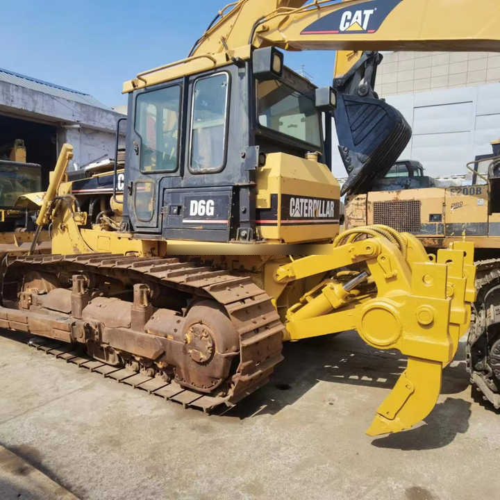 Good Price Used Bulldozer Cat D6G Second hand Caterpillar D6G D7G D7R D8R In Stock earth-moving machinery On Sale - Buldózer: 2 kép. Good Price Used Bulldozer Cat D6G Second hand Caterpillar D6G D7G D7R D8R In Stock earth-moving machinery On Sale - Buldózer: 2 kép.