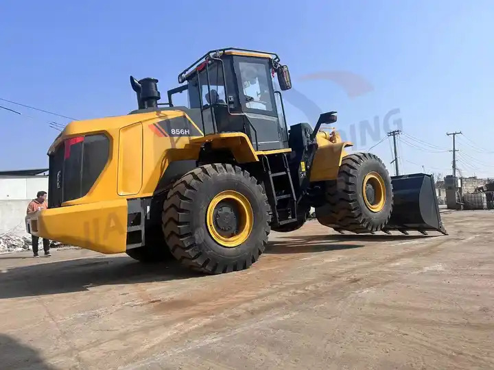 Good performance liugong Loading machinery Sesond hand LG856 LG860H 5 ton Wheel loader Quality assurance in stock - Gumikerekes homlokrakodó: 5 kép. Good performance liugong Loading machinery Sesond hand LG856 LG860H 5 ton Wheel loader Quality assurance in stock - Gumikerekes homlokrakodó: 5 kép.